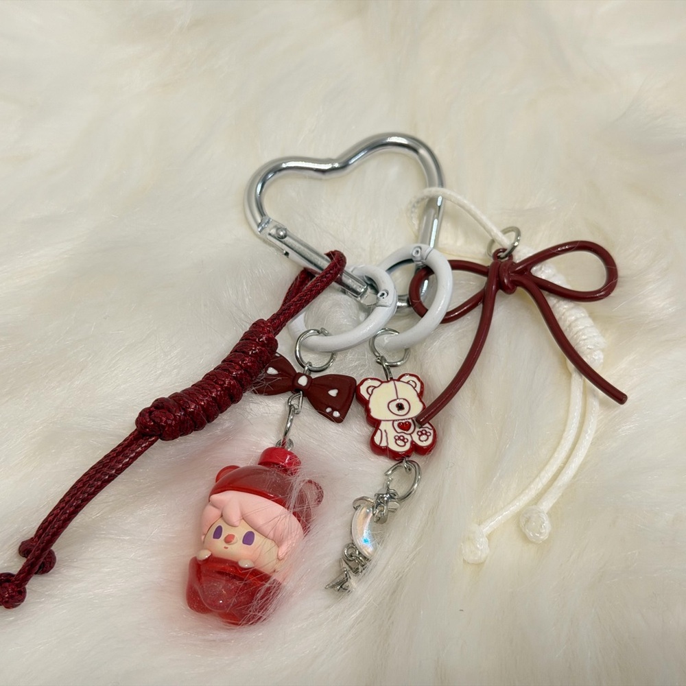 ❤️🤍Red DIY POP Mart Keychain